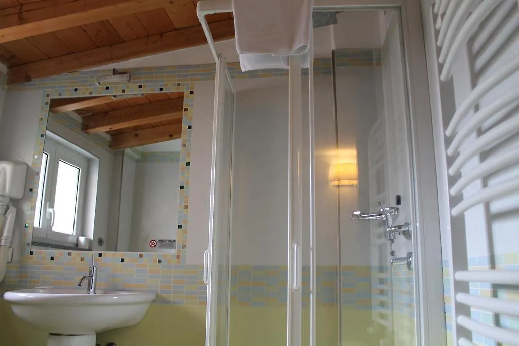 Lux Hotel Durante Milan 2*,