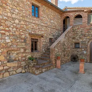 Casa Vecchia And Parking Maison d'hôtes Gambassi Terme
