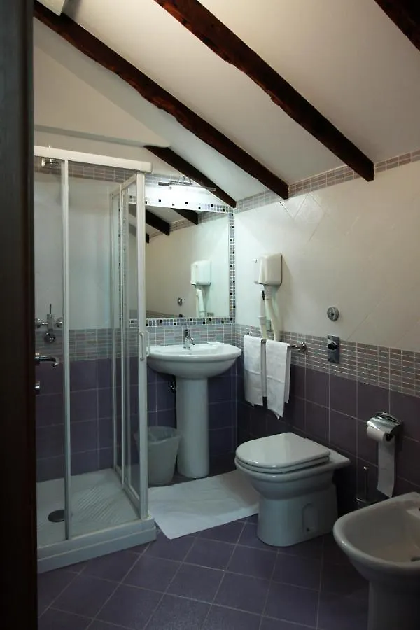 Lux Hotel Durante Milano 2*,